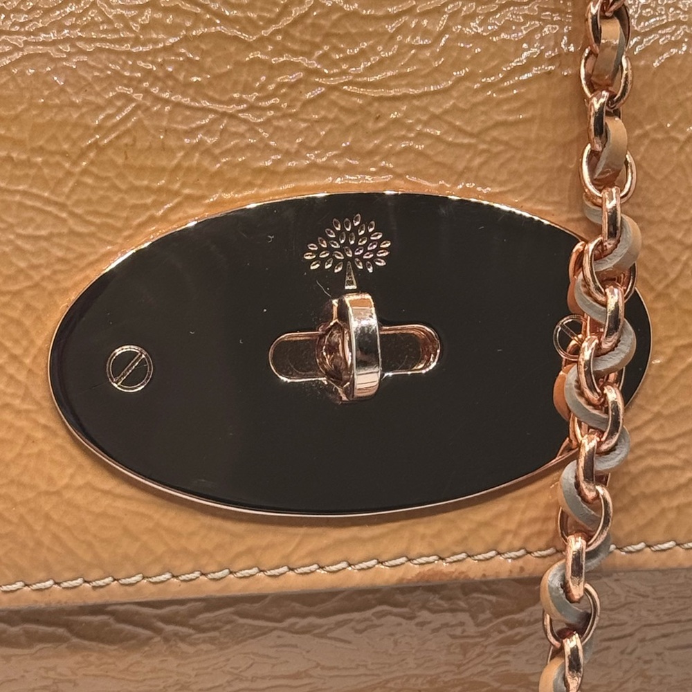Mulberry Glossy Small Lily Flap Bag Purse in Apricot - Picture 2 of 16